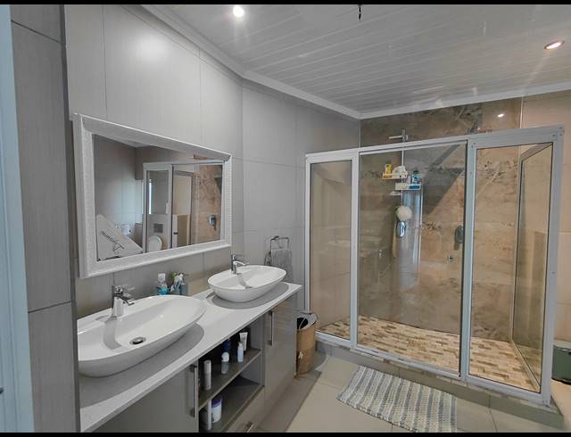 7 BEDROOM HOUSE FOR SALE IN STERPARK
